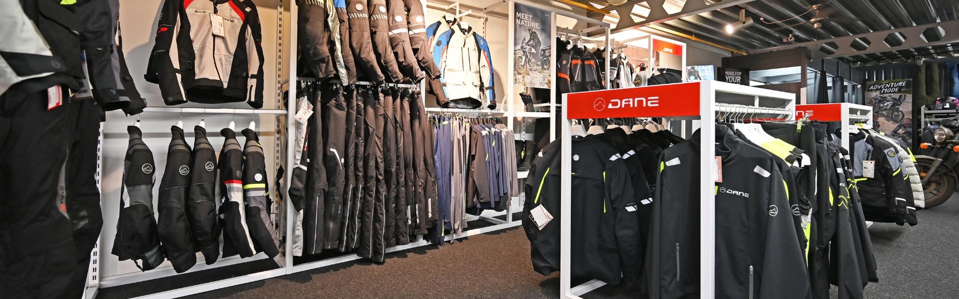 Shop in Shop met motorkleding gemaakt door Perfotube